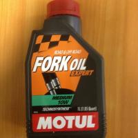 Масло для вилок Motul Forkoil Expert medium 1l